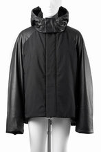 画像をギャラリービューアに読み込む, beauty : beast CONTRAST SLEEVE PADDED BLOUSON (BLACK)