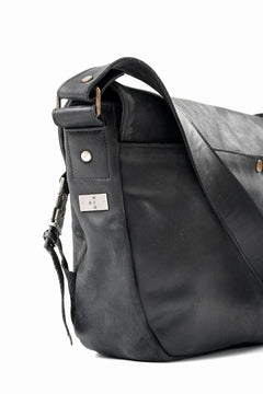 画像をギャラリービューアに読み込む, ierib Messenger Bag with Industrial Buckles / Horse Nubuck Leather (BLACK)