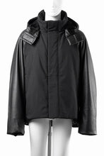 画像をギャラリービューアに読み込む, beauty : beast CONTRAST SLEEVE PADDED BLOUSON (BLACK)