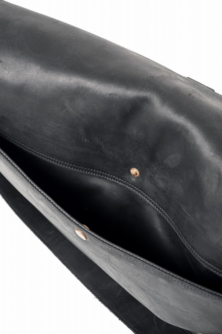 画像をギャラリービューアに読み込む, ierib Messenger Bag with Industrial Buckles / Horse Nubuck Leather (BLACK)