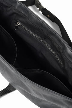 画像をギャラリービューアに読み込む, ierib Messenger Bag with Industrial Buckles / Horse Nubuck Leather (BLACK)