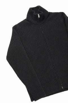 Load image into Gallery viewer, Ten c MAGLIERIA MAGLIA APERTA / BRUSHED STRETCH WOOL (NERO)