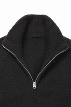 Load image into Gallery viewer, Ten c MAGLIERIA MAGLIA APERTA / BRUSHED STRETCH WOOL (NERO)