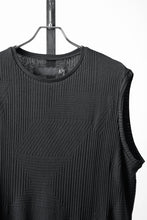 画像をギャラリービューアに読み込む, A.F ARTEFACT DEFORMED STRIPE PATTERN TANK TOP (BLACK)