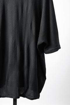 画像をギャラリービューアに読み込む, A.F ARTEFACT DEFORMED STRIPE PATTERN DOLMAN TEE (BLACK)