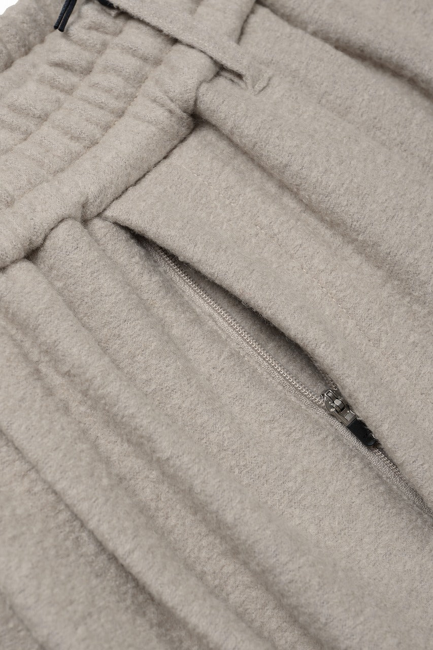 F/CE. OVERSIZED EASY PANTS / FLEX DART JERSEY (IVORY)