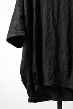 画像をギャラリービューアに読み込む, A.F ARTEFACT GRADIENT PLAID PATTERN DOLMAN TEE (BLACK)