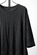 画像をギャラリービューアに読み込む, A.F ARTEFACT GRADIENT PLAID PATTERN DOLMAN TEE (BLACK)