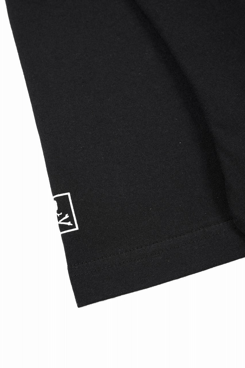 f688043kf2143エムデンハード M MASTERMIND WORLD x FILA TEE (BLACK)の商品ページ | マスター
