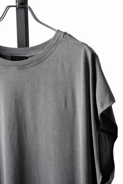 Load image into Gallery viewer, thom/krom FRENCH SLEEVE T-SHIRT / OVERSIZED FIT (DARK USED GREY)
