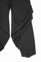 画像をギャラリービューアに読み込む, beauty : beast CROISSANT FLARE DOUBLE POCKET PANTS / SOLID VERSION (BLACK)