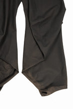 画像をギャラリービューアに読み込む, beauty : beast CROISSANT FLARE DOUBLE POCKET PANTS / PIGMENT PRINT VERSION (BROWN)