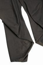 画像をギャラリービューアに読み込む, beauty : beast CROISSANT FLARE DOUBLE POCKET PANTS / PIGMENT PRINT VERSION (BROWN)