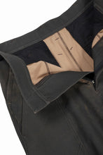 画像をギャラリービューアに読み込む, beauty : beast CROISSANT FLARE DOUBLE POCKET PANTS / PIGMENT PRINT VERSION (BROWN)