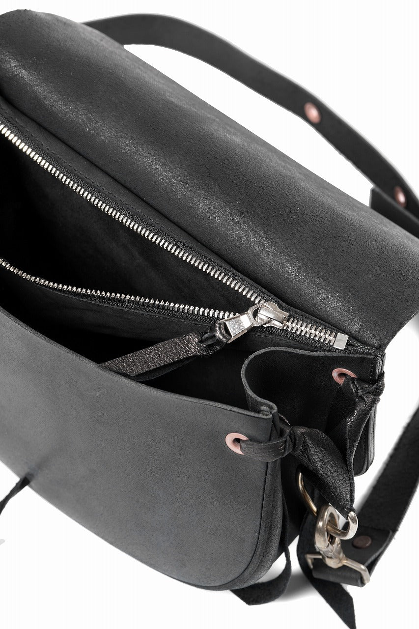 Load image into Gallery viewer, ierib x LOOM exclusive Medicine Bag / Saddle Leather (BLACK)
