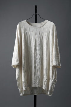 画像をギャラリービューアに読み込む, A.F ARTEFACT GRADIENT PLAID PATTERN DOLMAN TEE (CREAM)