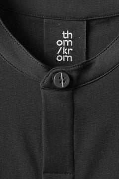 画像をギャラリービューアに読み込む, thom/krom STAND UP COLLAR T-SHIRT / STRETCH COTTON JERSEY (BLACK)