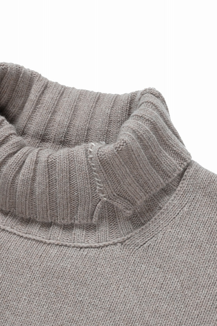 Load image into Gallery viewer, ISABEL BENENATO Cashmere Turtle Neck Sweater (PUMICE)