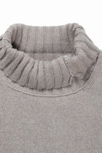 Load image into Gallery viewer, ISABEL BENENATO Cashmere Turtle Neck Sweater (PUMICE)