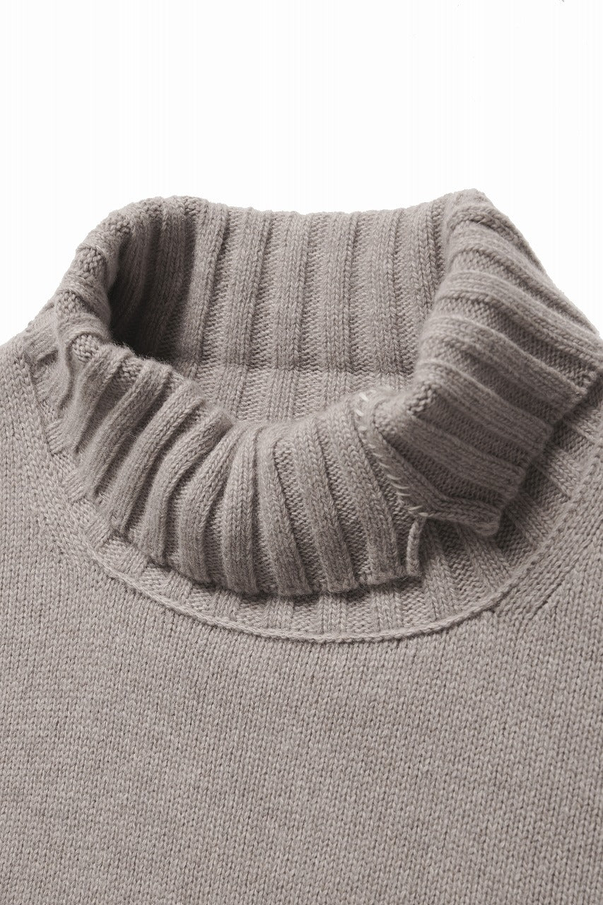Load image into Gallery viewer, ISABEL BENENATO Cashmere Turtle Neck Sweater (PUMICE)