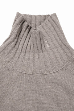 Load image into Gallery viewer, ISABEL BENENATO Cashmere Turtle Neck Sweater (PUMICE)