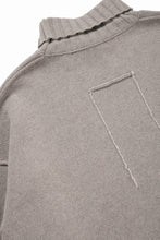 Load image into Gallery viewer, ISABEL BENENATO Cashmere Turtle Neck Sweater (PUMICE)