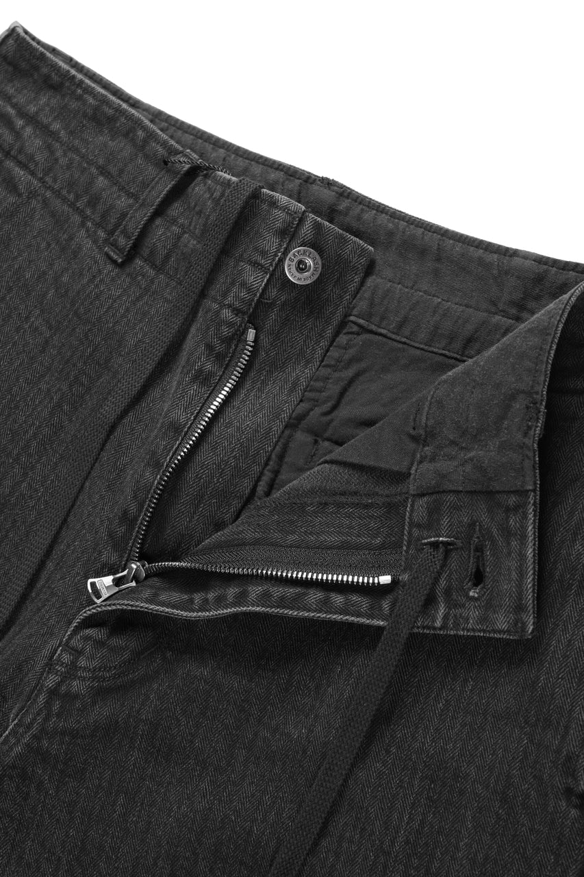 Load image into Gallery viewer, ISAMU KATAYAMA BACKLASH HERRINGBONE STONE BIO WASH WIDE PANTS (BLACK)