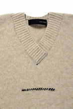 Load image into Gallery viewer, ISABEL BENENATO Yak V-neck Over Sweater with Contrast &amp; Crotch Stitching (NATURAL)