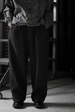 Load image into Gallery viewer, A TENTATIVE ATELIER exclusive George BUTTONED JACQUARD WORKER PANTS (DARK BROWN)