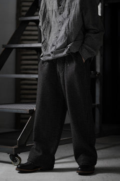 Load image into Gallery viewer, A TENTATIVE ATELIER exclusive George BUTTONED JACQUARD WORKER PANTS (DARK BROWN)
