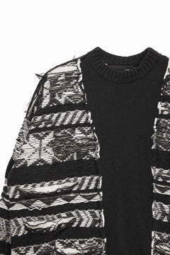 Load image into Gallery viewer, ISABEL BENENATO Reversible Crew-Neck Sweater with Virgin Wool Fancy Jacquard Work (BLACK / WHITE)