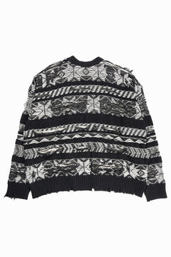 Load image into Gallery viewer, ISABEL BENENATO Reversible Crew-Neck Sweater with Virgin Wool Fancy Jacquard Work (BLACK / WHITE)