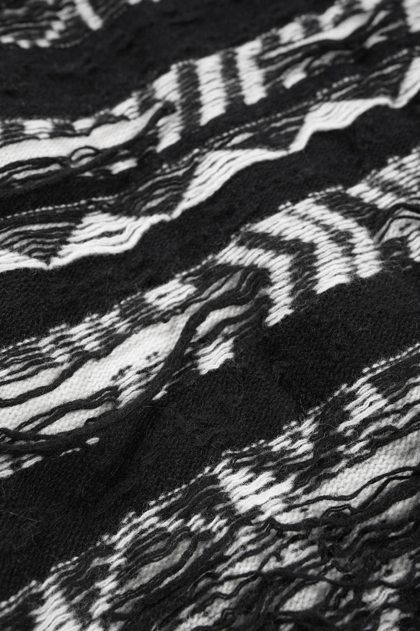 Load image into Gallery viewer, ISABEL BENENATO Reversible Crew-Neck Sweater with Virgin Wool Fancy Jacquard Work (BLACK / WHITE)