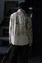 Load image into Gallery viewer, A TENTATIVE ATELIER Alvin REPLICA BIG EDGE PRINT SHIRT (NATURAL)