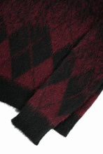 Load image into Gallery viewer, ISABEL BENENATO Gauzed Mohair Crew-Neck Sweater in Shaded Check (BLACK / RED)