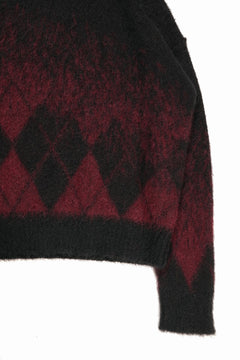 Load image into Gallery viewer, ISABEL BENENATO Gauzed Mohair Crew-Neck Sweater in Shaded Check (BLACK / RED)