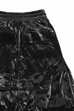 画像をギャラリービューアに読み込む, A.F ARTEFACT LEATHER TEC ZIP CARGO SHORTS (BLACK)