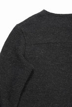 Load image into Gallery viewer, KLASICA STANDARD BOAT NECK / SHETLAND WOOL AMUNZEN (CARBON)