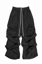 画像をギャラリービューアに読み込む, A.F ARTEFACT SHEER YO-RYU TUCK BAGGY PANTS (BLACK)