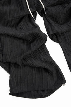 画像をギャラリービューアに読み込む, A.F ARTEFACT SHEER YO-RYU TUCK BAGGY PANTS (BLACK)