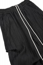 画像をギャラリービューアに読み込む, A.F ARTEFACT SHEER YO-RYU TUCK BAGGY PANTS (BLACK)