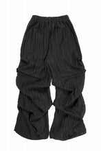 画像をギャラリービューアに読み込む, A.F ARTEFACT SHEER YO-RYU TUCK BAGGY PANTS (BLACK)