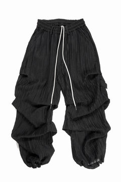 画像をギャラリービューアに読み込む, A.F ARTEFACT SHEER YO-RYU TUCK BAGGY PANTS (BLACK)