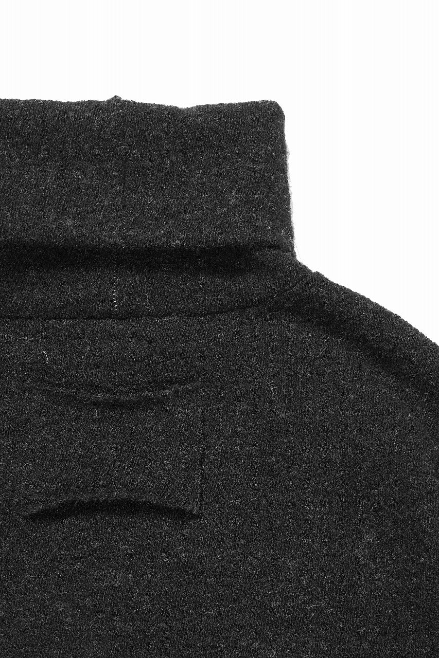 Load image into Gallery viewer, KLASICA VOLUME TURTLE NECK / SHETLAND WOOL AMUNZEN (CARBON)