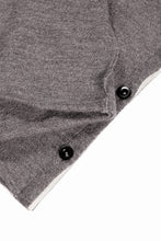 Load image into Gallery viewer, KLASICA WEARABLE BIG STOLE PONCHO / SHETLAND WOOL AMUNZEN (SAND)