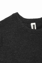 Load image into Gallery viewer, KLASICA WEARABLE BIG STOLE PONCHO / SHETLAND WOOL AMUNZEN (CARBON)