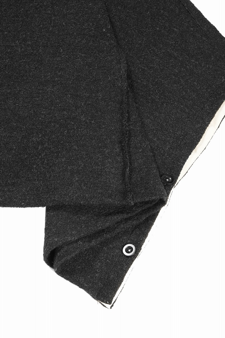 Load image into Gallery viewer, KLASICA WEARABLE BIG STOLE PONCHO / SHETLAND WOOL AMUNZEN (CARBON)