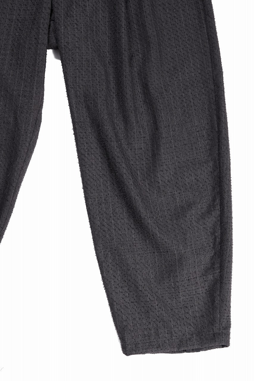 KLASICA BACK SEEM TAPERED TROUSERS / FORK NEEDLE PUNCH SUPER 100's PENCIL STRIPE (IRON BROWN STRIPES)