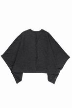 Load image into Gallery viewer, KLASICA WEARABLE BIG STOLE PONCHO / SHETLAND WOOL AMUNZEN (CARBON)