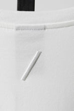 Load image into Gallery viewer, thom/krom ROUND NECK T-SHIRT / RELAXED FIT (OFF WHITE)